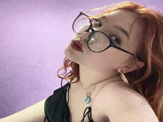 cam girl playing with dildo EmmaTaker