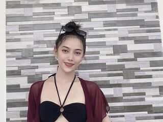 camgirl showing tits PrettyChary